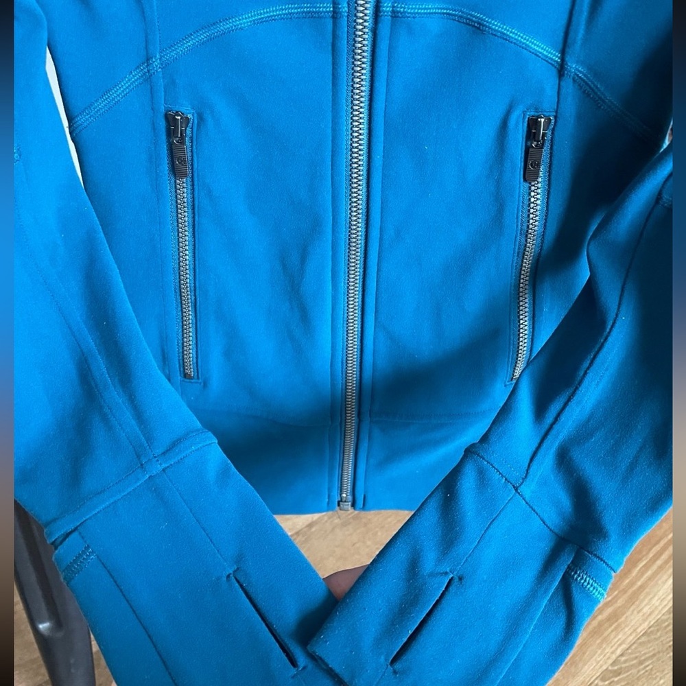Lululemon define jacket in blue teal! 💙💚💙 - Picture 4 of 8